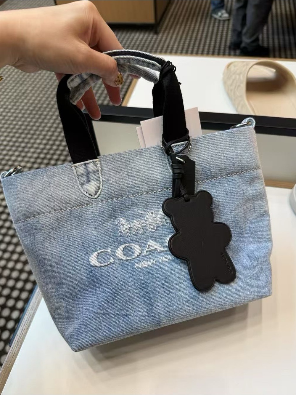 NWT！COACH Mini Tour Tote Bag In Loved Denim（CEB33）